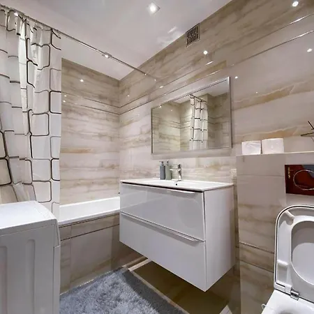 Guest house No.3 In A Three-room In The Center Of Warsaw